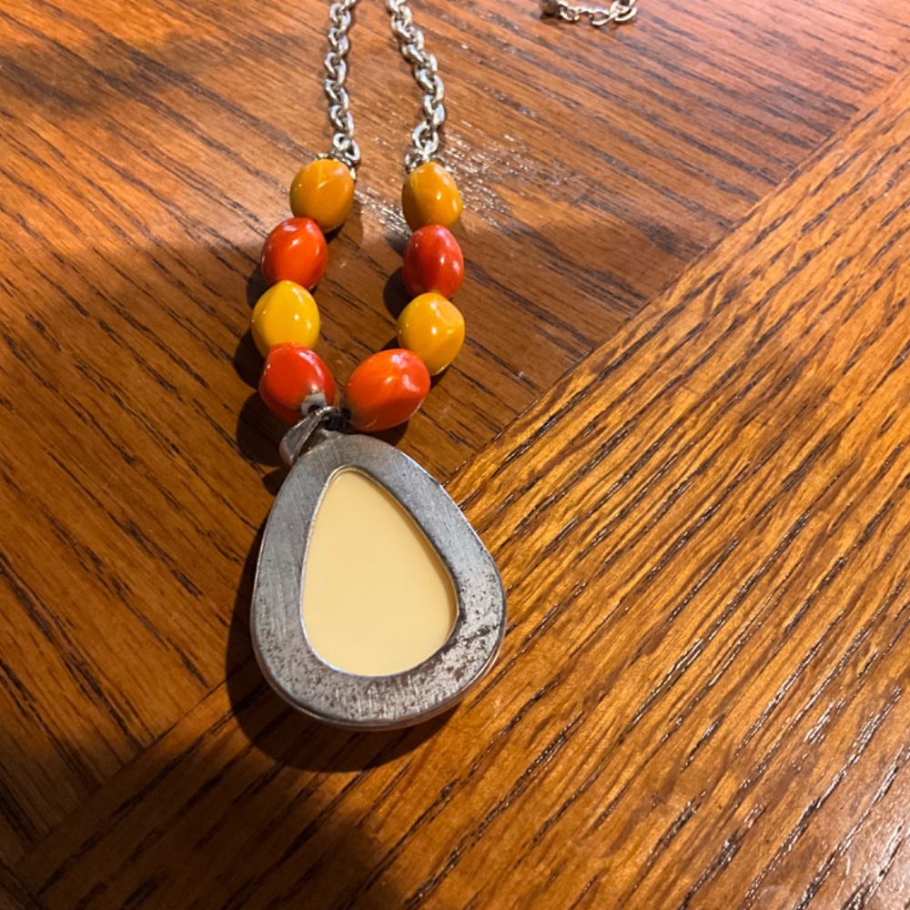 Neclace - Picture 2 of 2